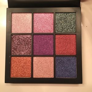 Huda Beauty Eyeshadow Palette Gemstone